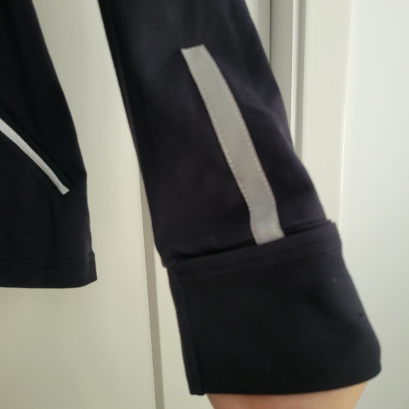 ATHLETA Black Zip-up Jacket sz M - Picture 7 of 14